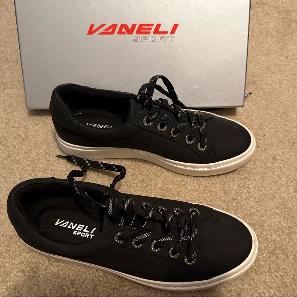 Black Sneakers - comfortable.